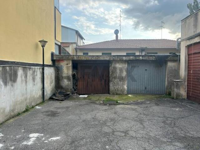 Box in vendita a Gravina Di Catania, Sicilia