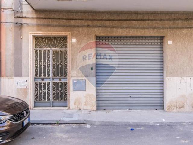 Box in vendita a Lentini, Sicilia