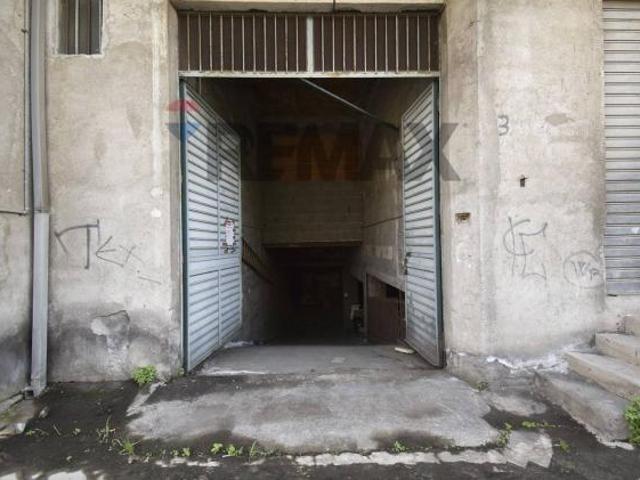 Box in vendita a Riposto, Sicilia