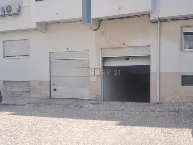 Garagem venda em Alto da Ponte, Almada