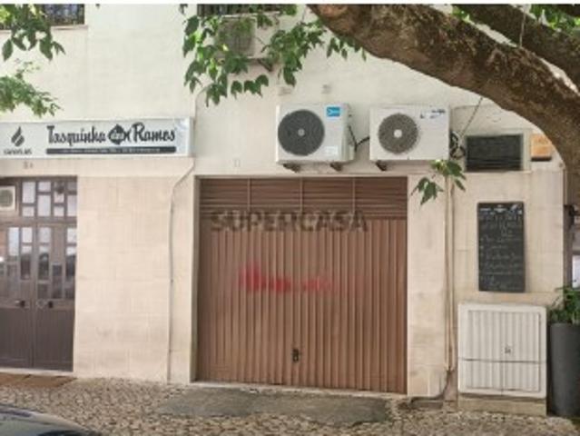 Garagem venda em Almada, Alto da Ponte