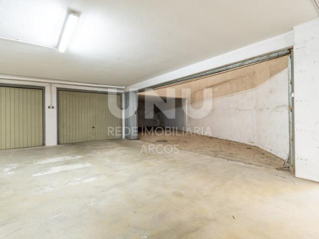 Garagem venda em Parada, Salvador