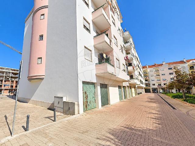 Garagem venda em Várzea, Alcochete