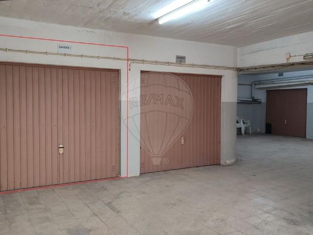 Garagem venda em Bairro do Campo da Bola, Setúbal