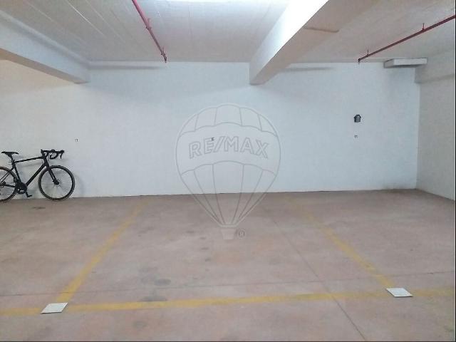 Garagem venda em Saldanha, Lisboa