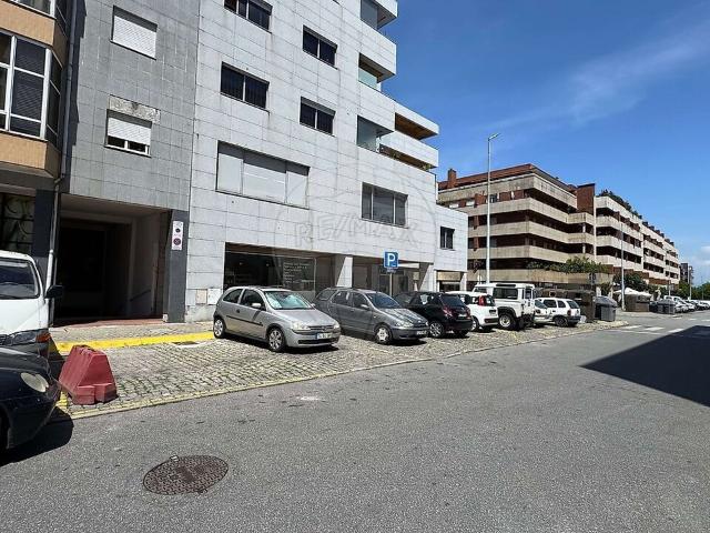 Garagem venda em Arcozelo, Barcelos