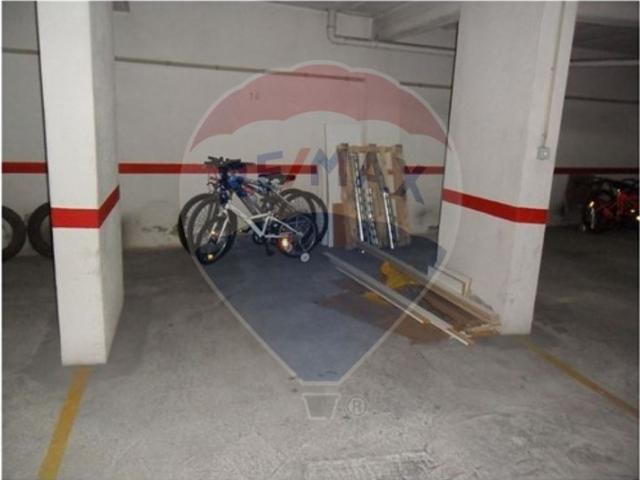 Garagem venda em Bairro de Caselas, Lisboa