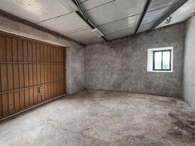 Garagem venda em Alfeizerão, Alcobaça