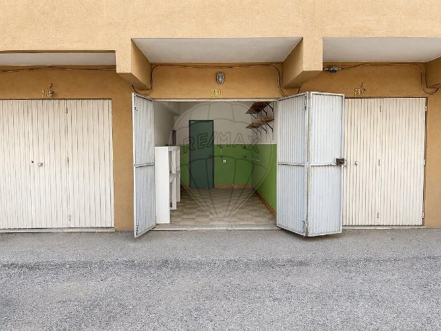 Garagem venda em Quinta da Aleluia, Almada