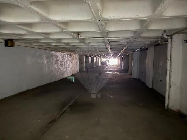 Garagem venda em Quintinhas, Almada
