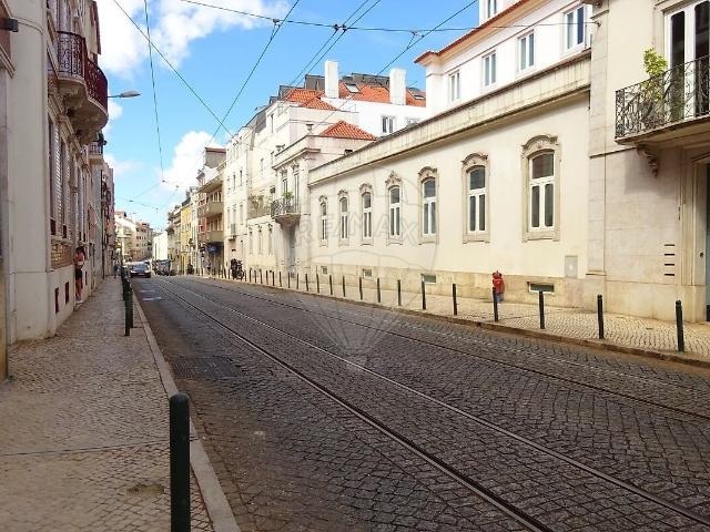 Garagem venda em Lapa, Lisboa