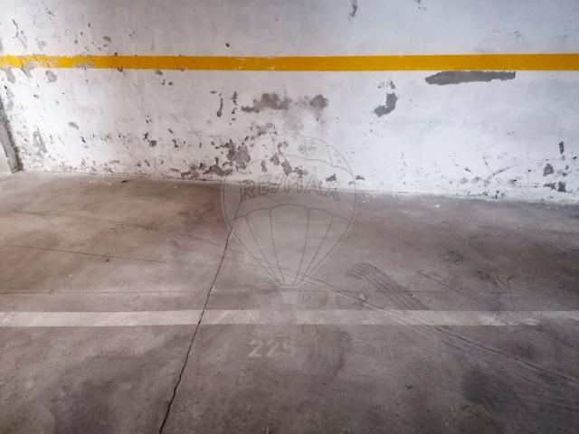 Garagem venda em Évora
