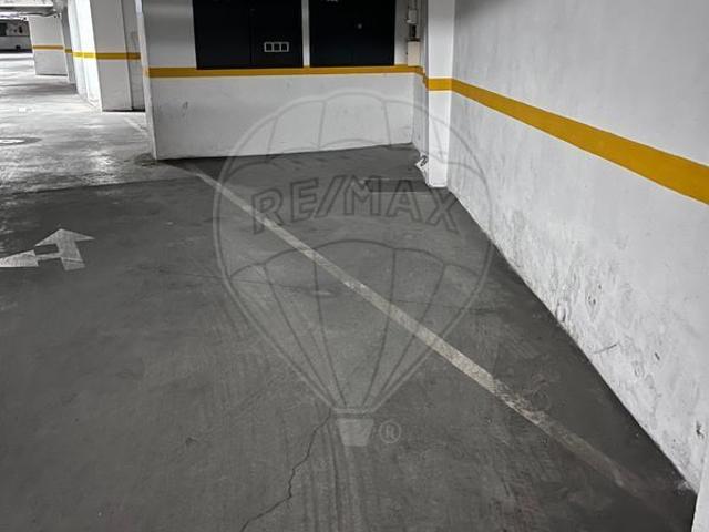 Garagem venda em Évora