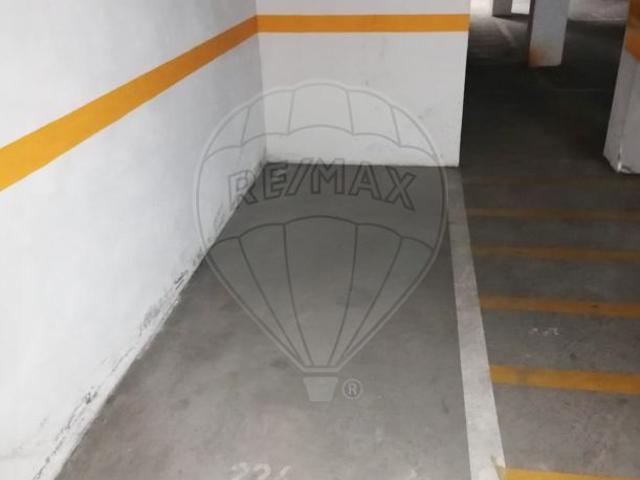 Garagem venda em Évora