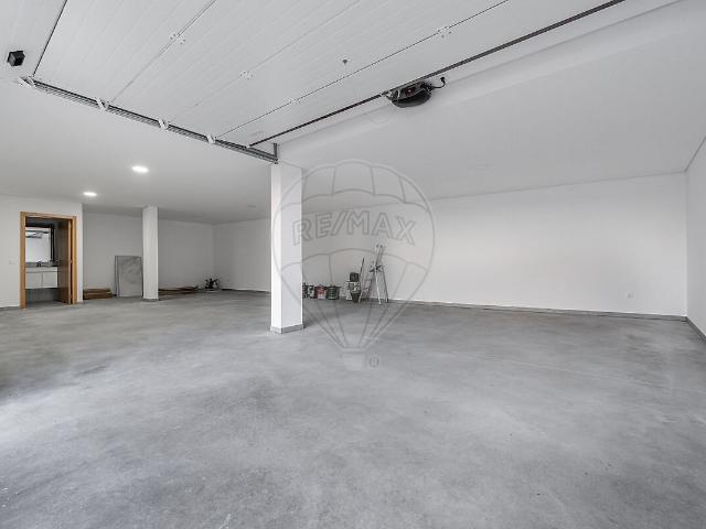 Garagem venda em Idães, Felgueiras
