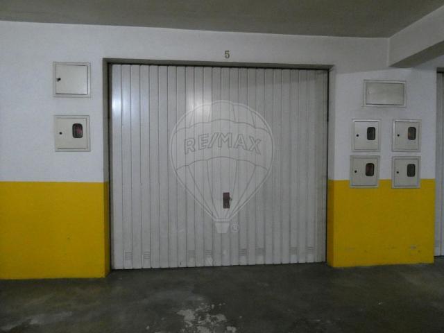 Garagem venda em Lamego, Viseu