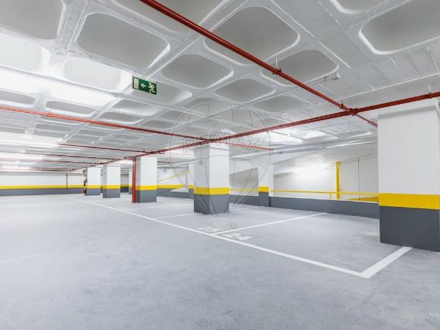 Garagem venda em Lisboa