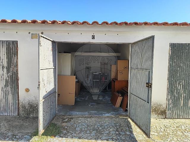 Garagem venda em Vista Alegre, Évora
