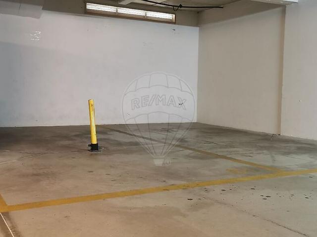 Garagem venda em Urbanização Mira Baía, Lagos