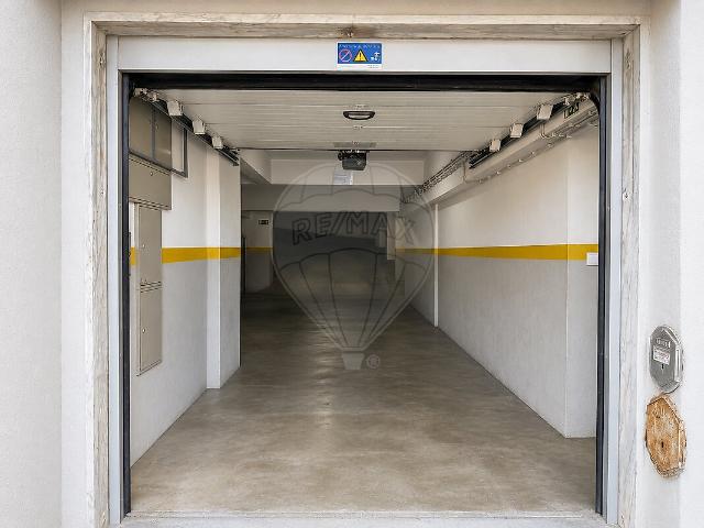 Garagem venda em Monte Abraão, Massamá e Monte Abraão
