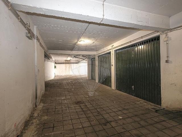 Garagem venda em Bairro da Calçada, Montijo