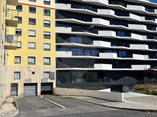 Garagem venda em Olivais, Lisboa