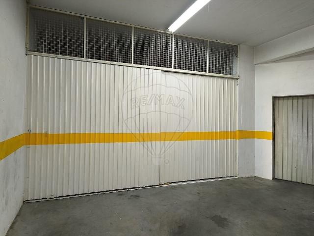 Garagem venda em Rinchoa, Rio de Mouro