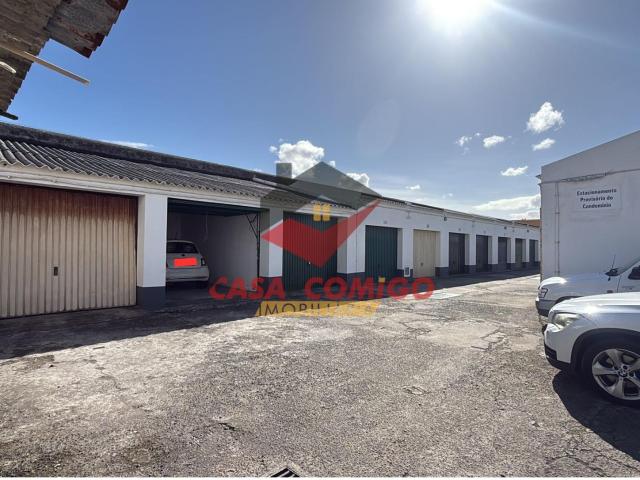 Garagem venda em Açores, Ilha De São Miguel