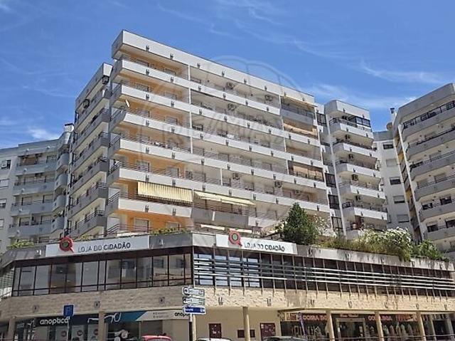Garagem venda em Arangues, Setúbal