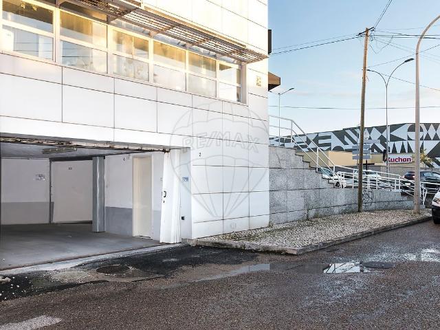 Garagem venda em Nova Azeda, Setúbal