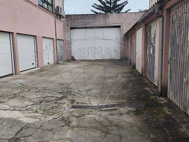 Garagem venda em Vale das Flores, Coimbra