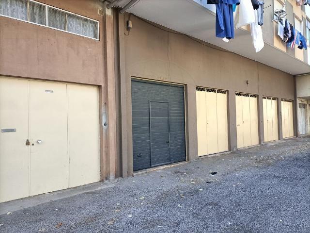 Garagem venda em Serra das Minas, Sintra