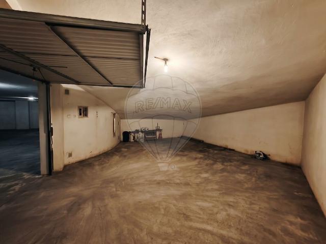 Garagem venda em Quinta de São Caetano, Viseu