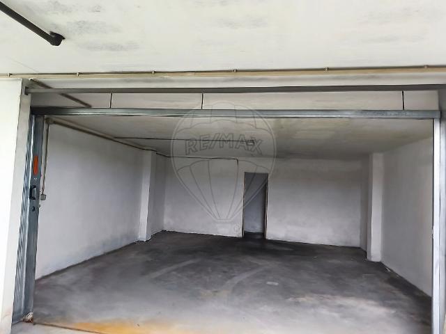 Garagem venda em Bairro da Balsa, Viseu
