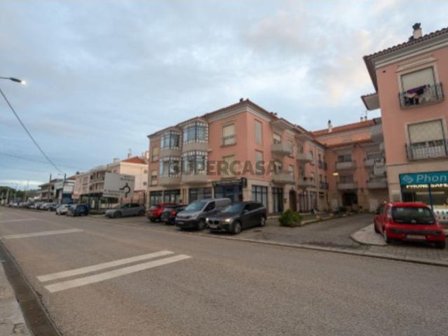 Garagem venda em Nadrupe, Lourinhã