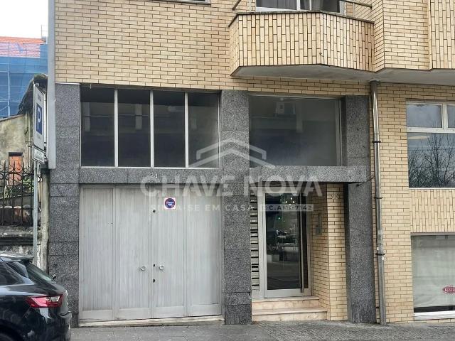 Garagem venda em Vila Nova De Gaia, Porto