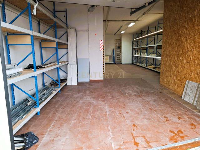 Garagem venda em Tapada das Mercês, Sintra