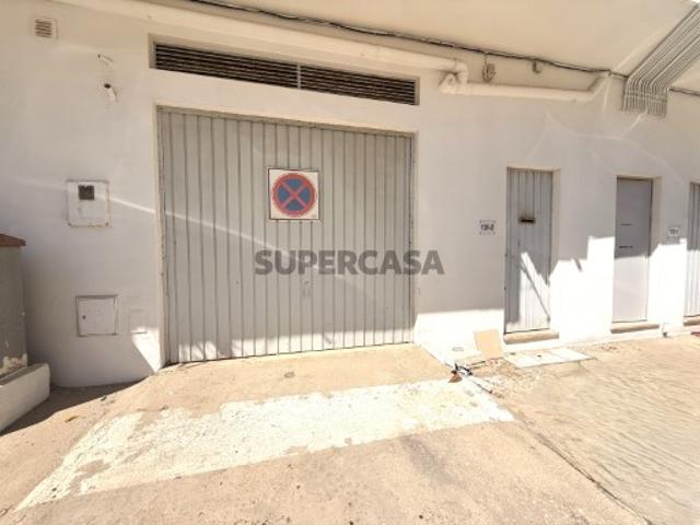 Garagem venda em Olhão, Faro