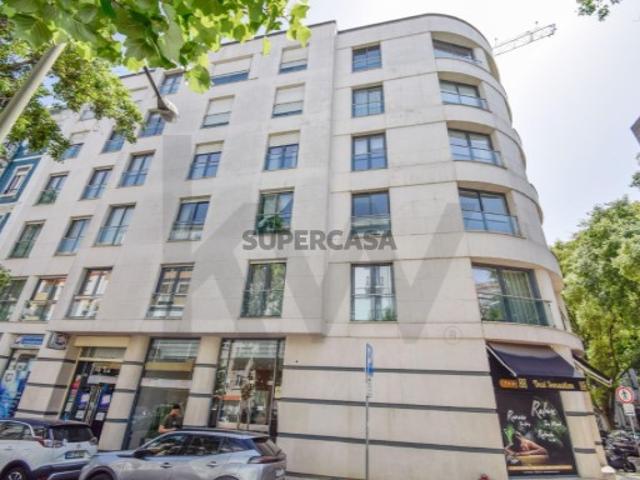 Garagem venda em Avenidas Novas, Lisboa