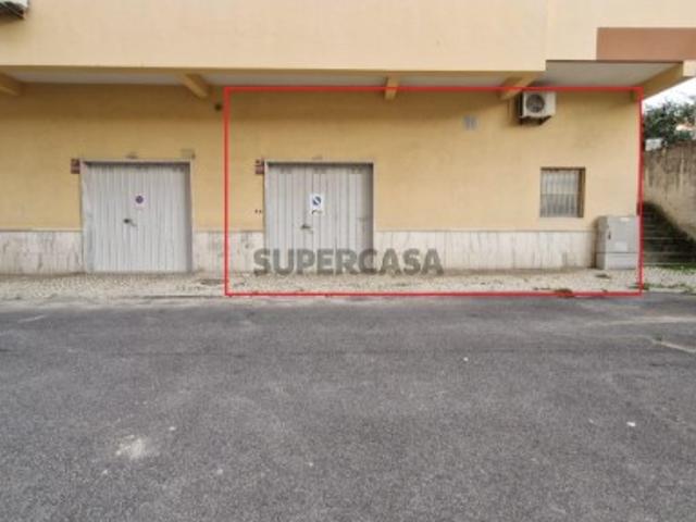 Garagem venda em Serra das Minas, Sintra