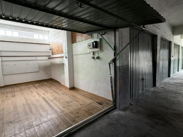 Garagem alugar em Quinta do Americano, Almada