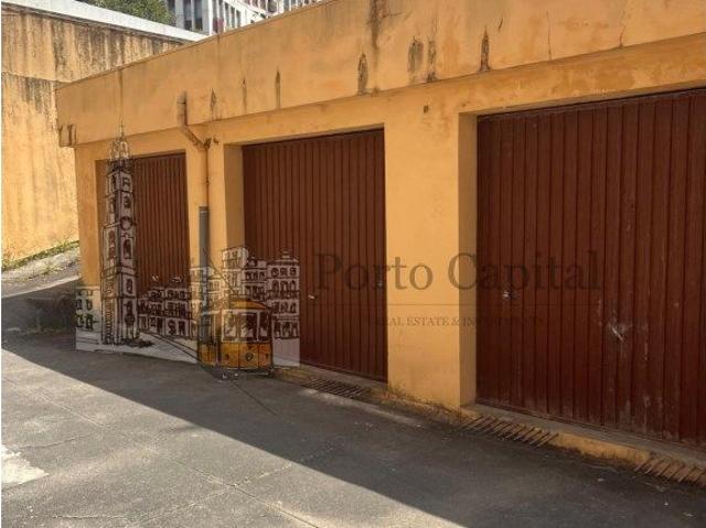 Garagem alugar em Porto, Bessa