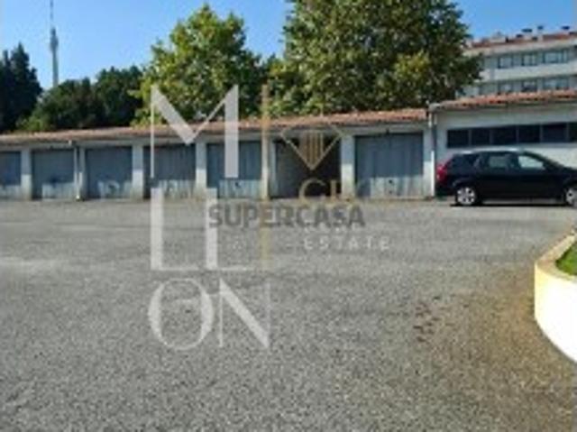 Garagem venda em Oliveira do Douro, Vila Nova De Gaia