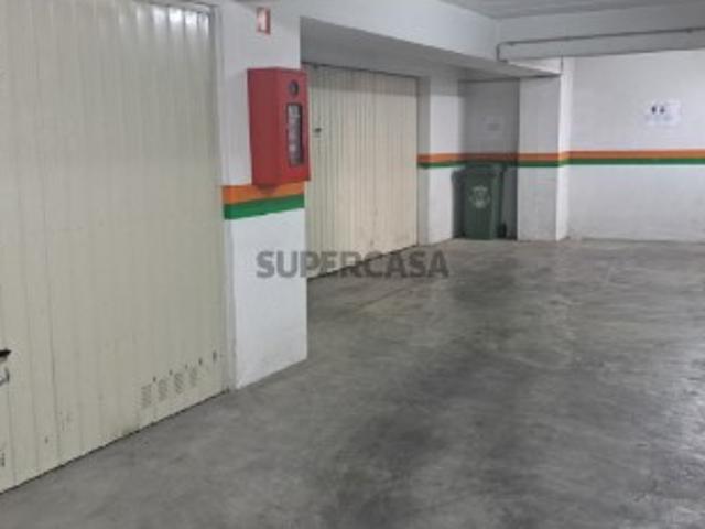 Garagem venda em Serra das Minas, Sintra