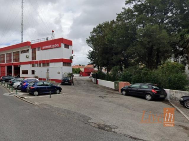 Garagem venda em Mem Martins, Sintra