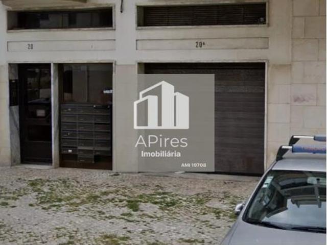 Garagem venda em Boca do Grilo, Almada