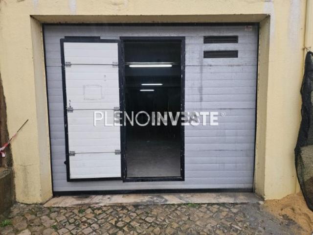 Garagem venda em Cova da Piedade, Almada