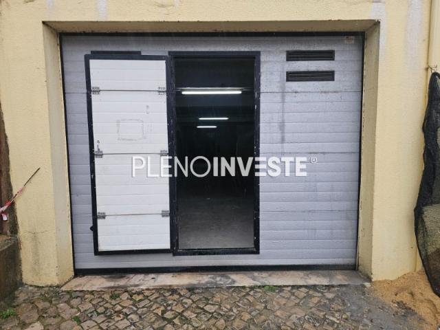 Garagem venda em Barrocas, Almada