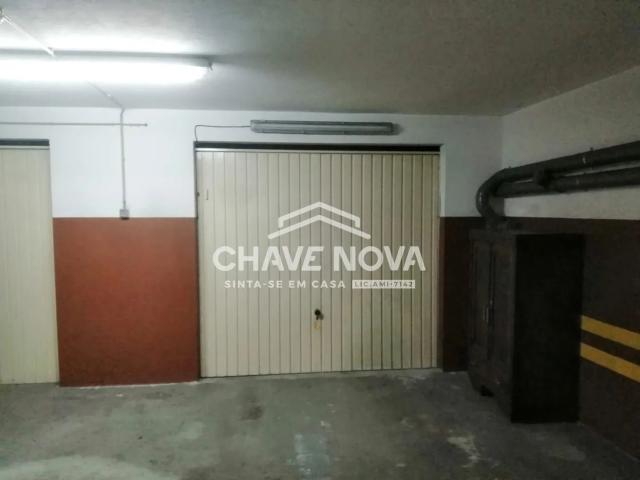 Garagem venda em Valongo, Ermesinde