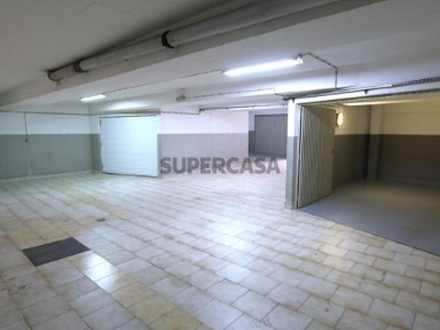 Garagem venda em Santo António da Caparica, Almada